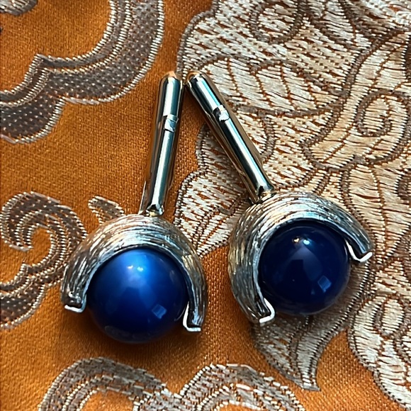 Vintage Lucite Moonglow Cuff Links - Picture 3 of 3